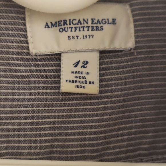 American Eagle Boyfriend Shirt - Picture 3 of 8